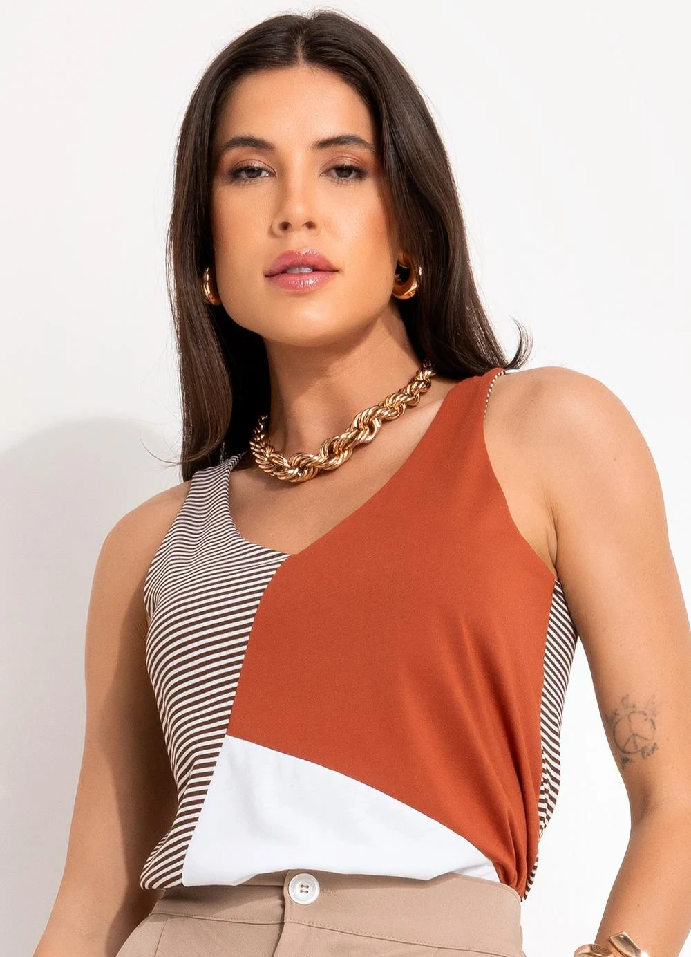 Bimini - Blusa Marrom em Meia Malha Listrada