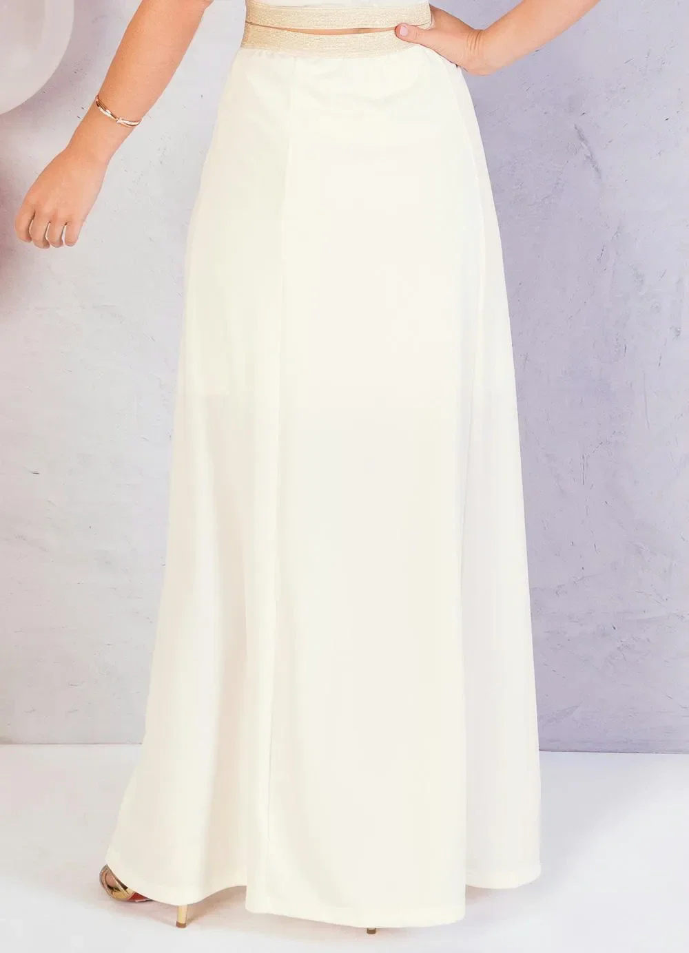 Moda Pop - Saia Longa Off White com Elástico Dourado