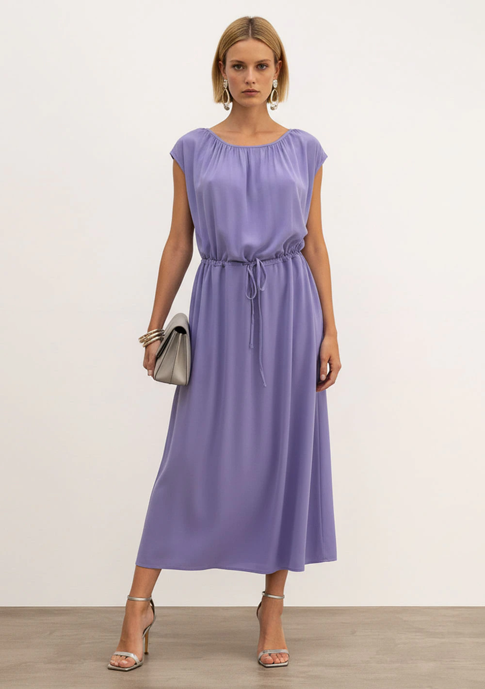 Vestido Solto Decote Canoa Sem Manga Midi Lilas