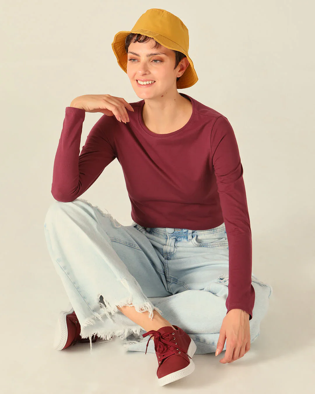 Blusa Básica Feminina Decote Redondo Manga Longa Em Algodão