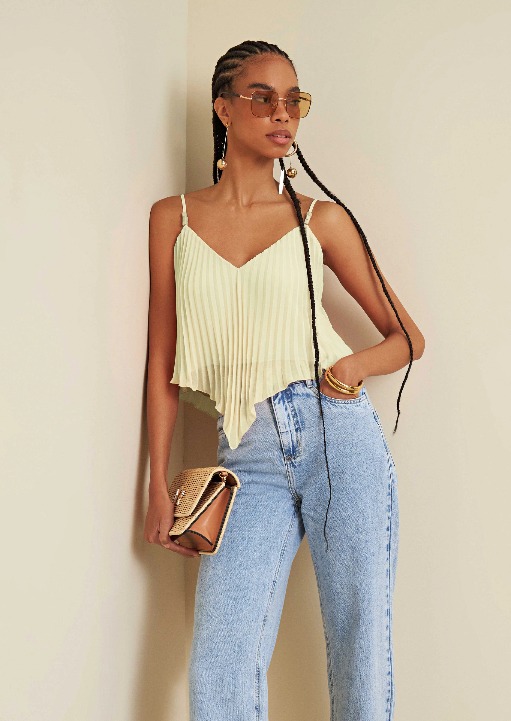 Blusa Morena Rosa Decote V Alça Com Plissado Amarelo Claro