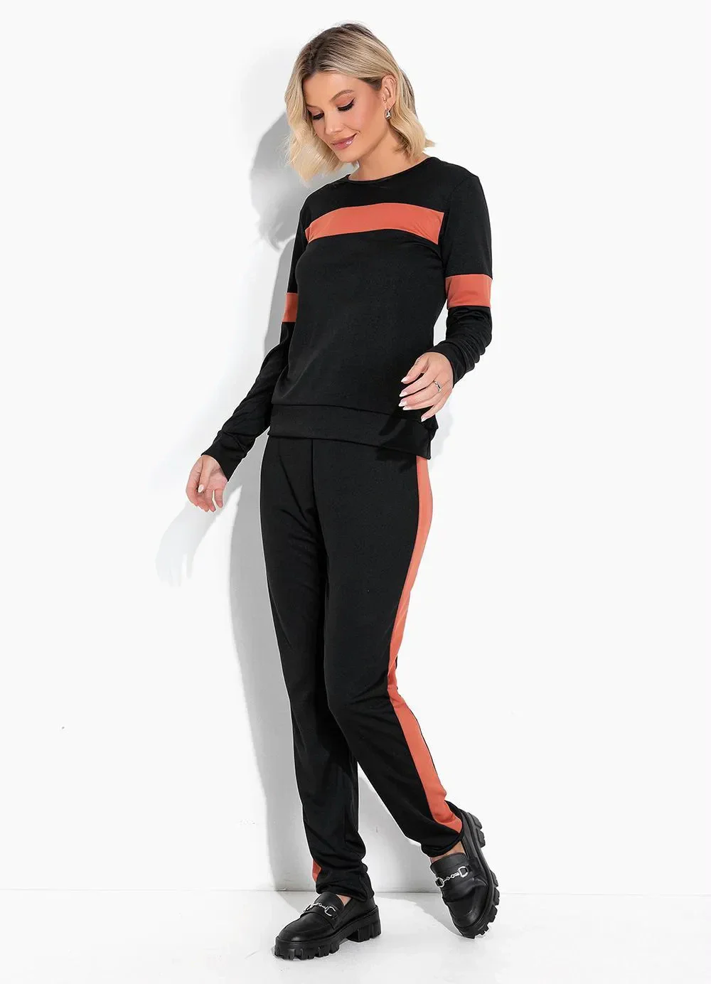 Moda Pop - Conjunto Preto e Marrom com Blusa e Calça