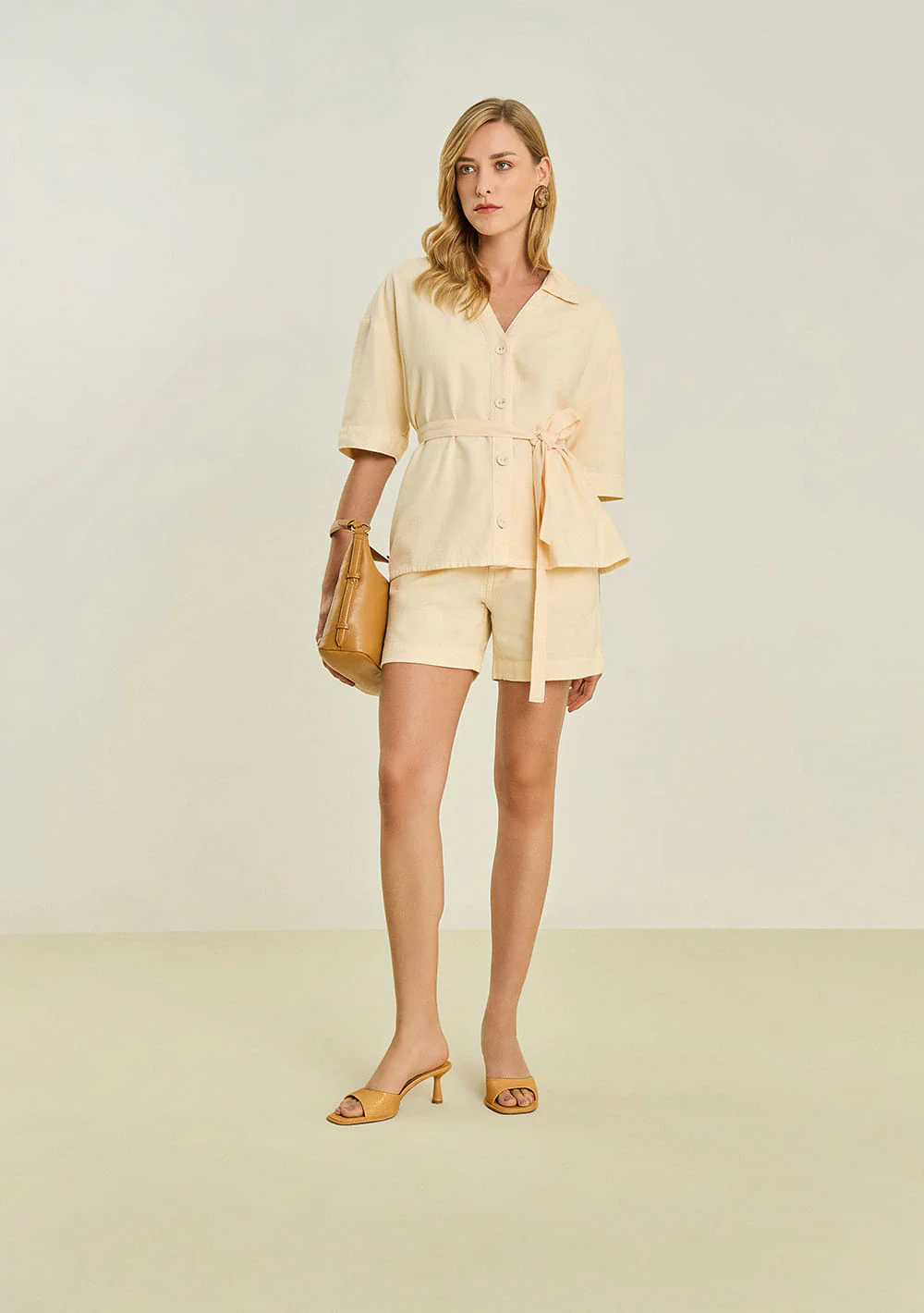 Bermuda Maria.Valentina Reta Alta Amarelo