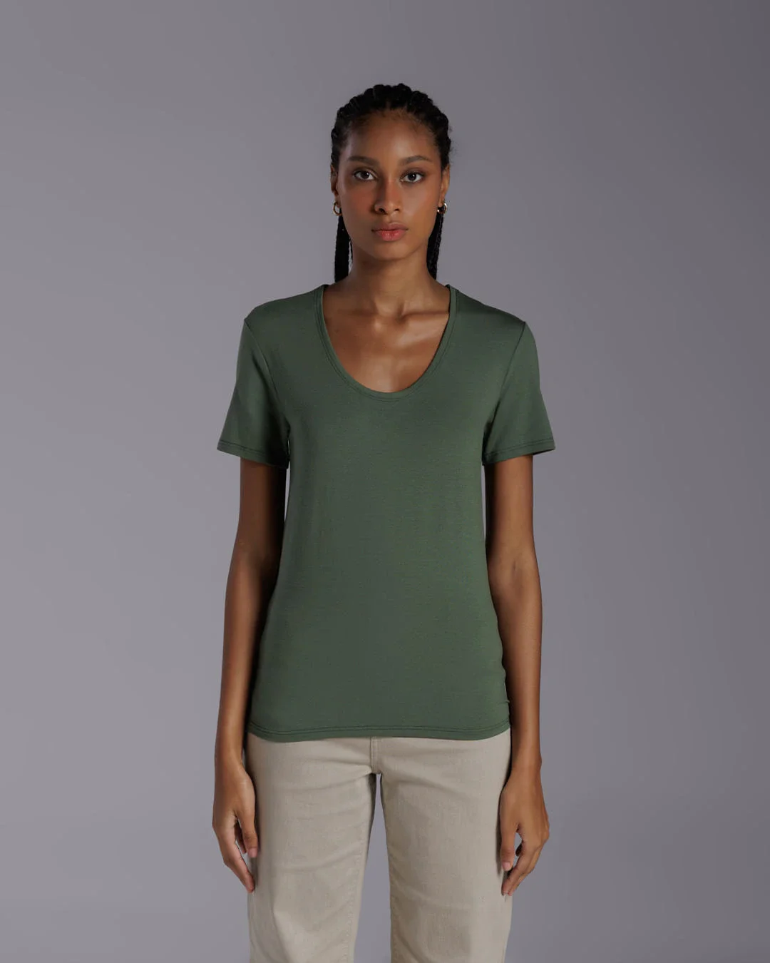 Tech T-Shirt Modal Gola U Feminina - BASICAMENTE