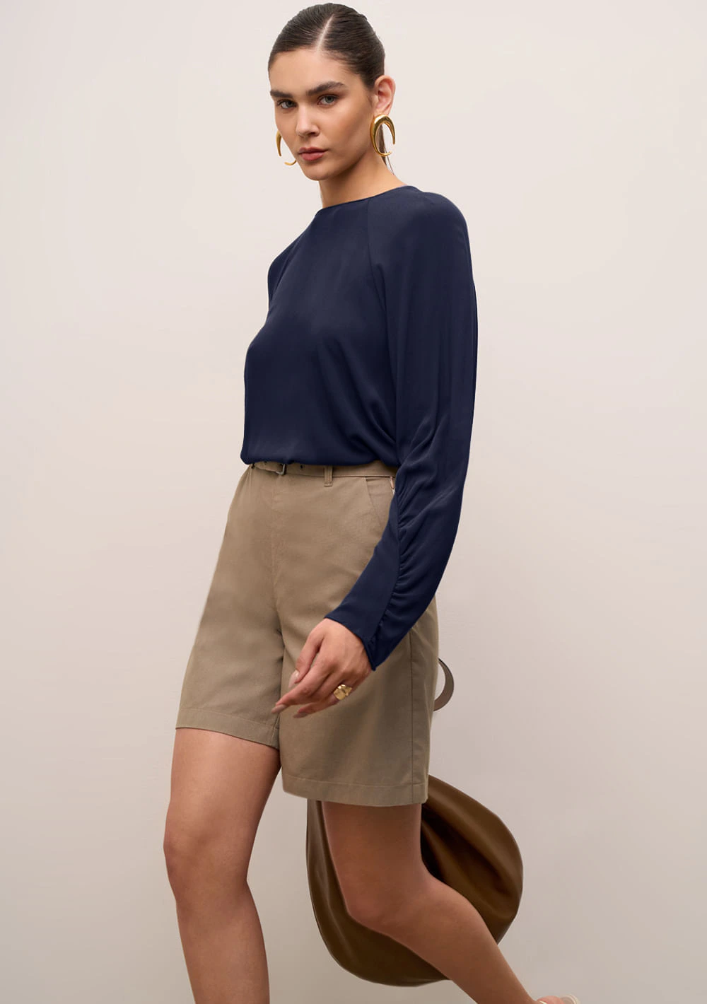 Blusa Iódice Solta Decote Canoa Manga Longa Padrão Azul