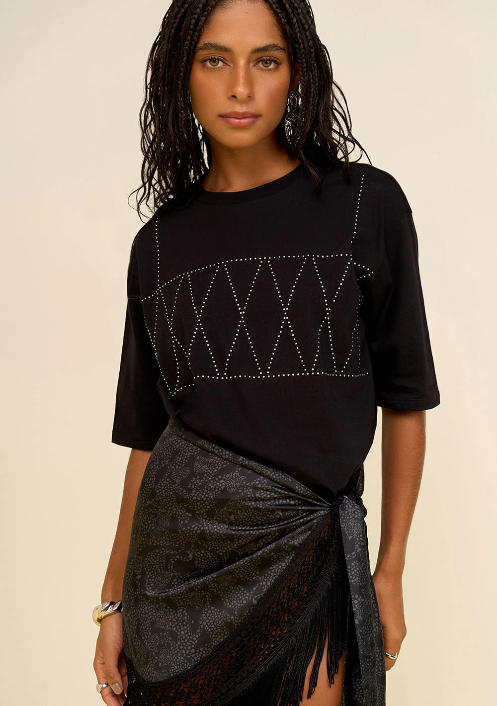 Camiseta Zinco Solta Decote Careca Manga Curta Padrão Preto