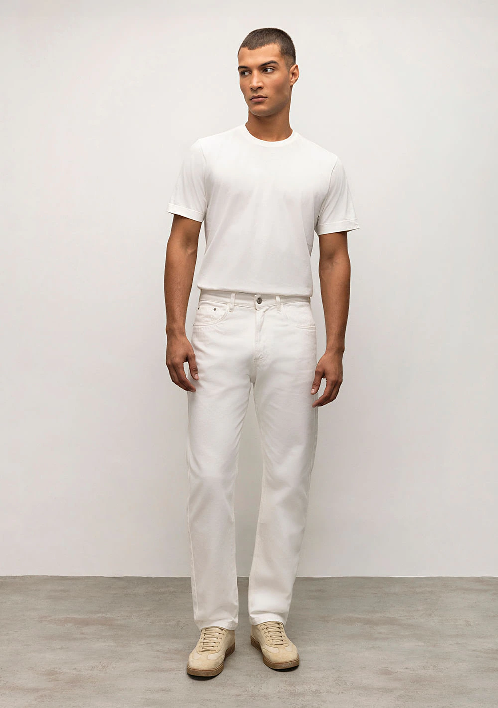 Calça Reta Cós Intermediário Bolso Relogio Off White