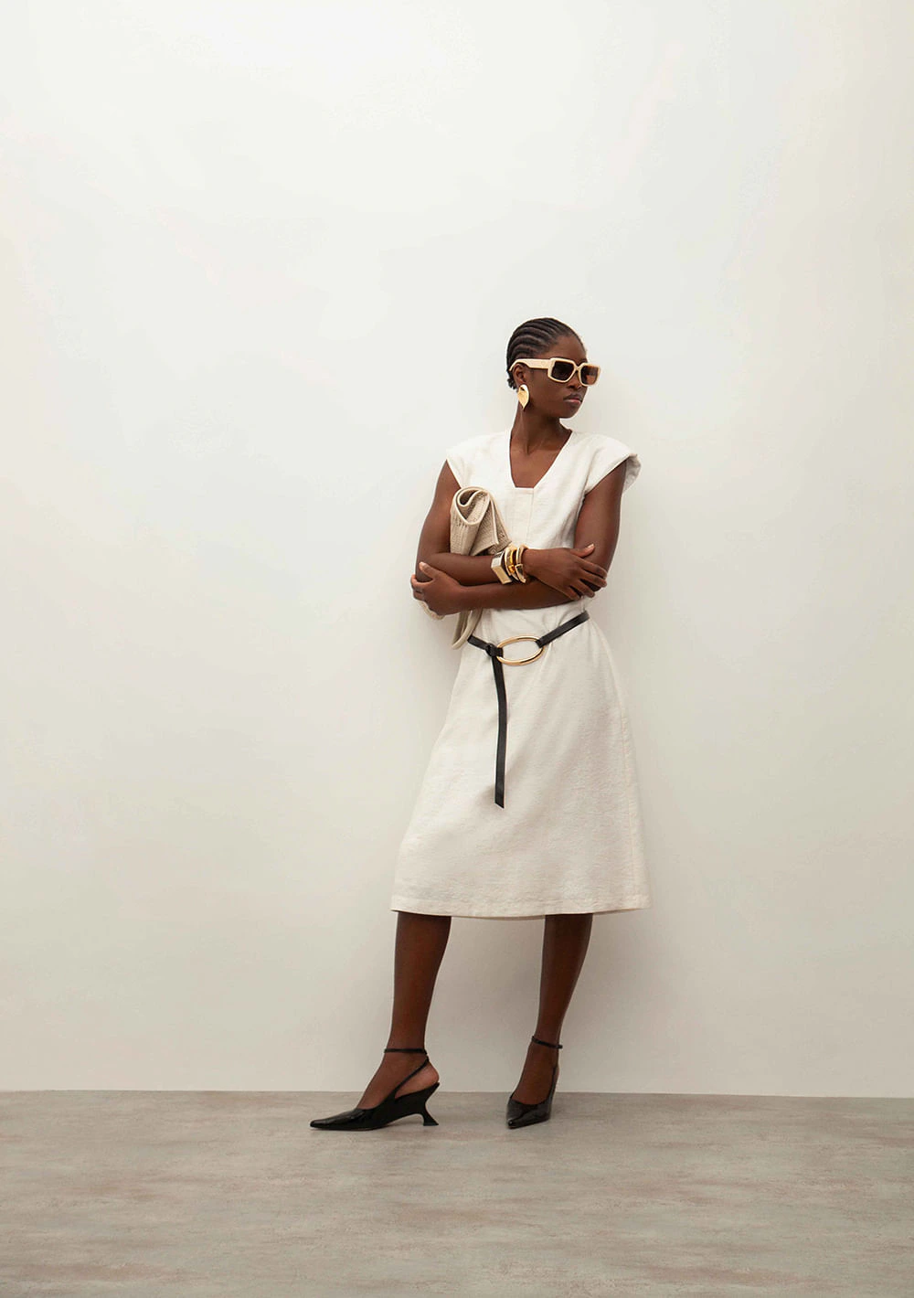 Vestido Iódice Midi Decote Redondo Detalhe Pence Off White