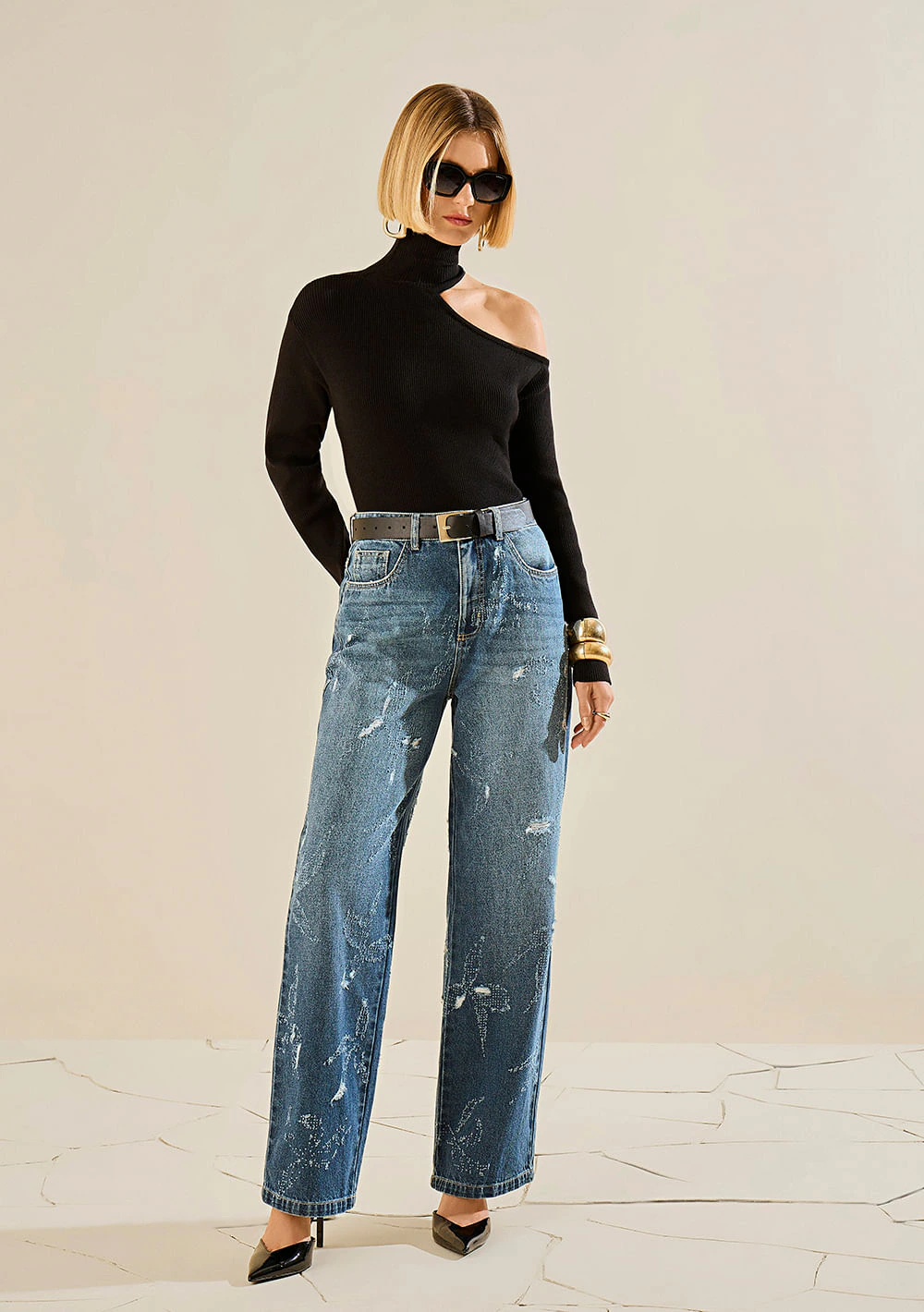 Blusa Morena Rosa Solta Gola Alta Manga Longa Padrão Preto