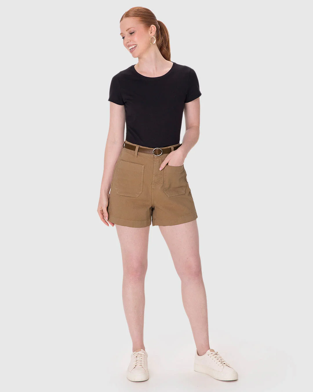 Shorts Feminino Mom Cintura Alta Com Cinto Em Sarja Com Elastano