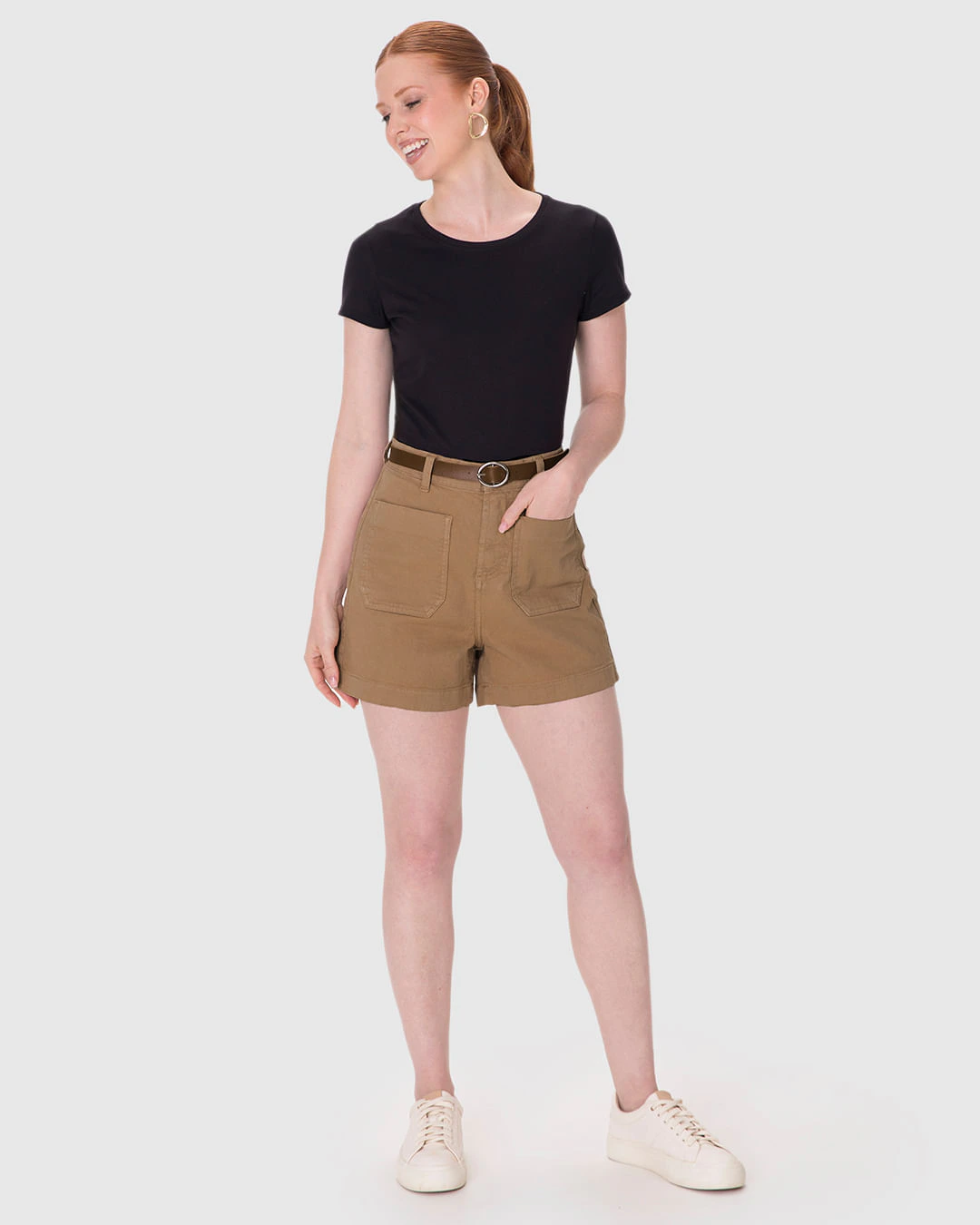 Shorts Feminino Mom Cintura Alta Com Cinto Em Sarja Com Elastano