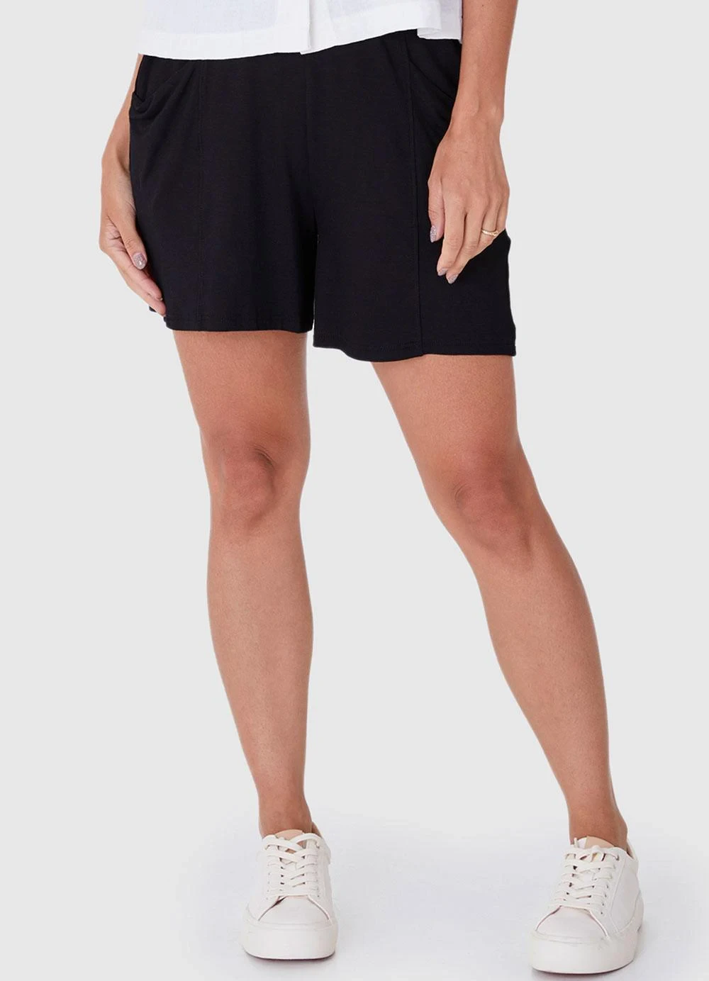 Malwee - Shorts Preto Alfaiataria em Moletinho