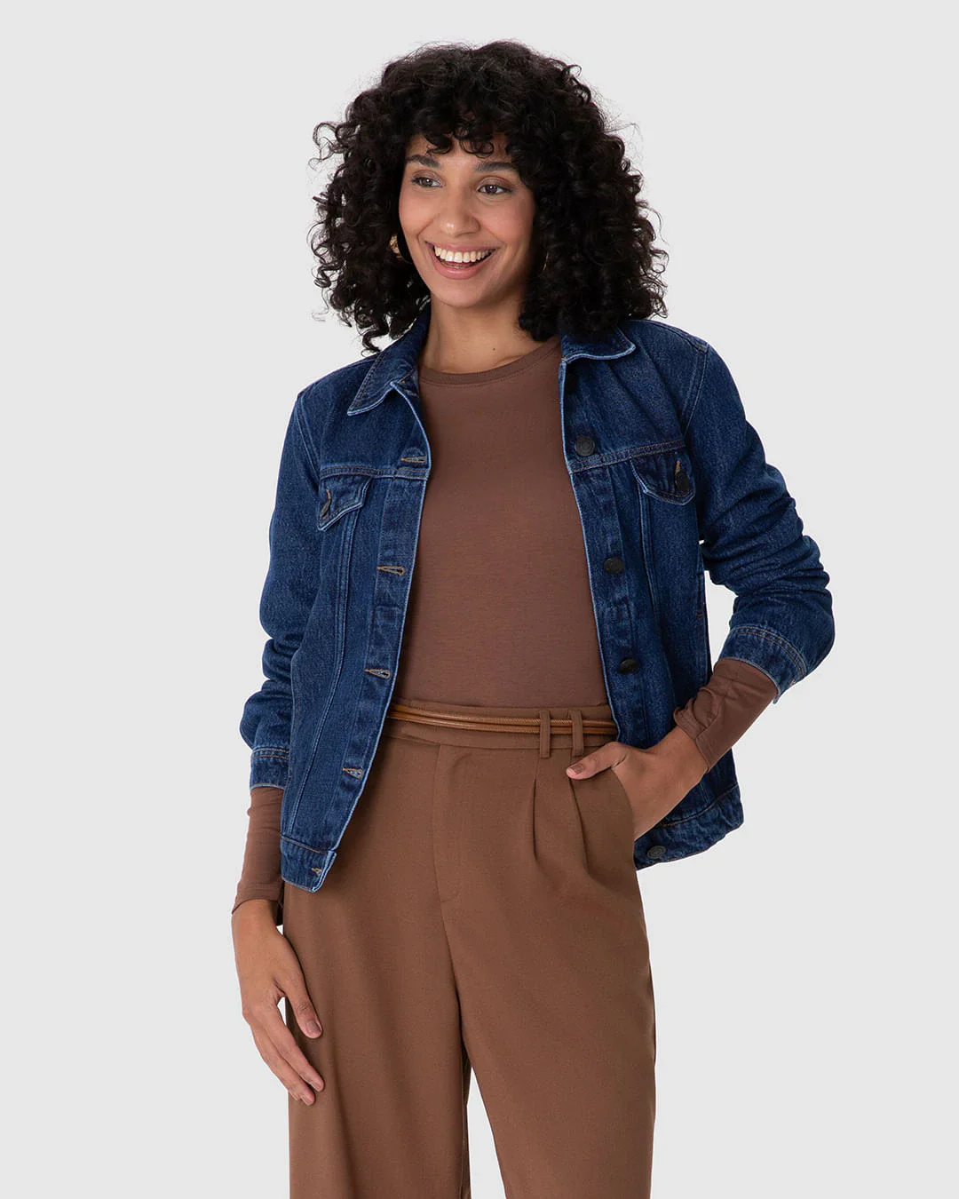 Blusa Básica Feminina Decote Redondo Em Viscose Stretch