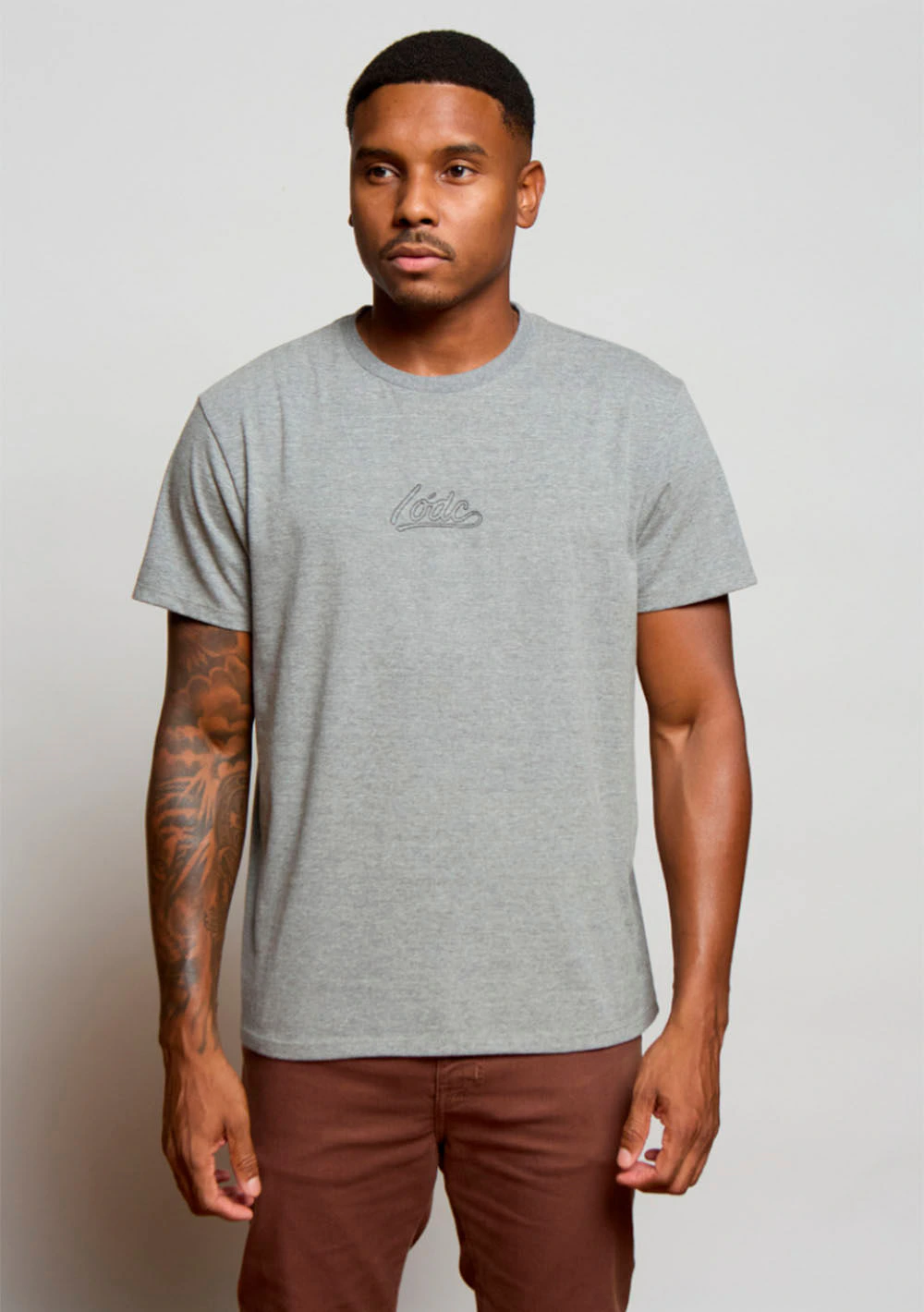 Camiseta Solta Decote Careca Manga Curta Padrão Cinza