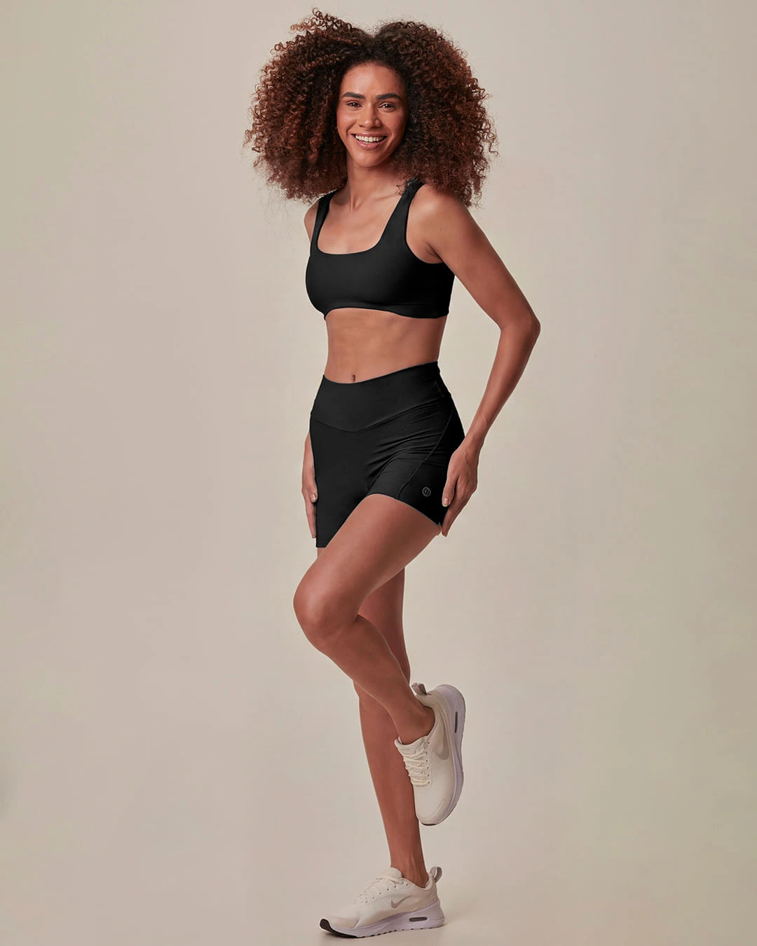 Shorts Esportivo Feminino Justo Em Malha Poliamida Creponada Malwee Active