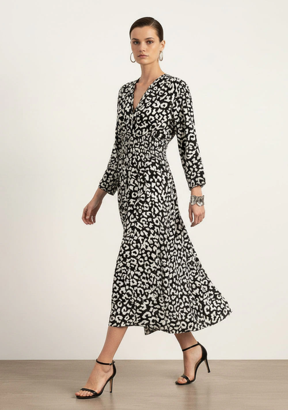 Vestido Midi Manga Longa Preto