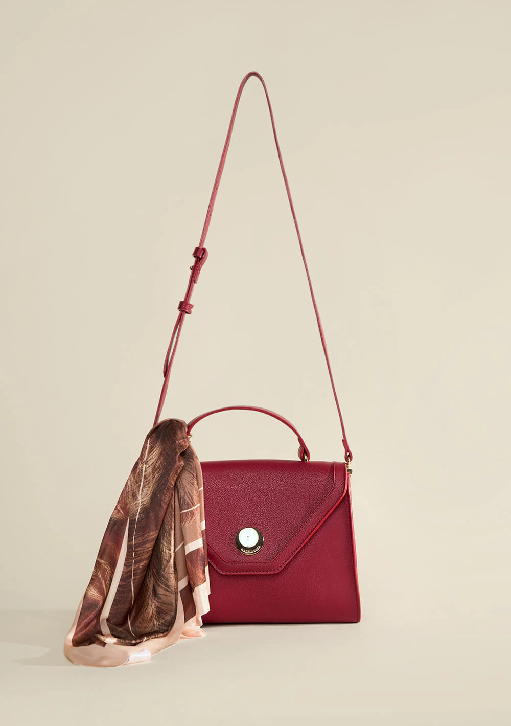 Bolsa Handbag Com Lenço Bordo