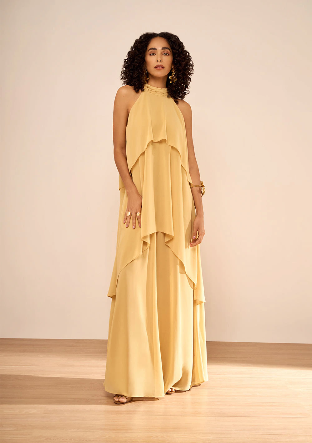 Vestido Solto Gola Alta Sem Manga Longo Amarelo