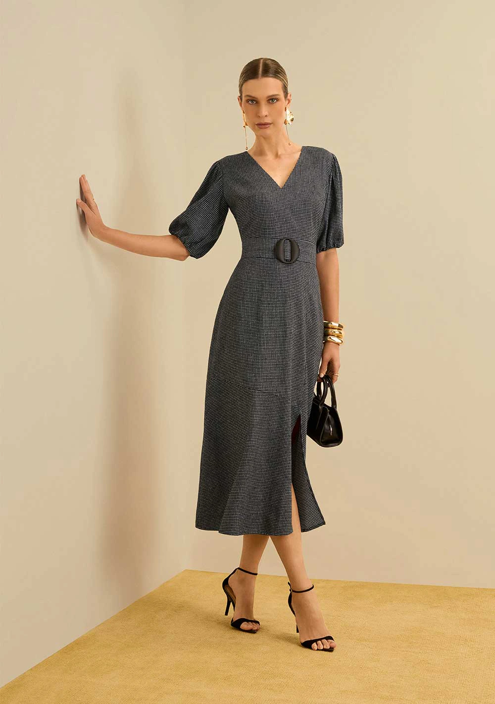 Vestido Maria.Valentina Solto Decote V Manga Curta Midi Azul Escuro