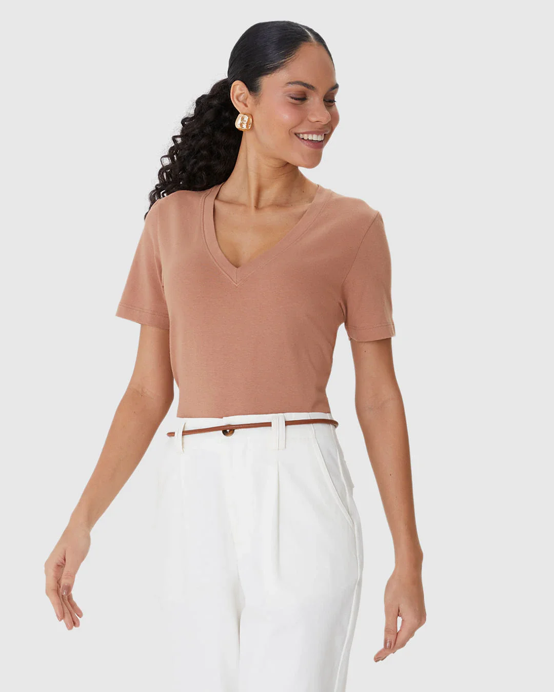 Blusa Básica Feminina Decote V Manga Curta Em Malha Linho