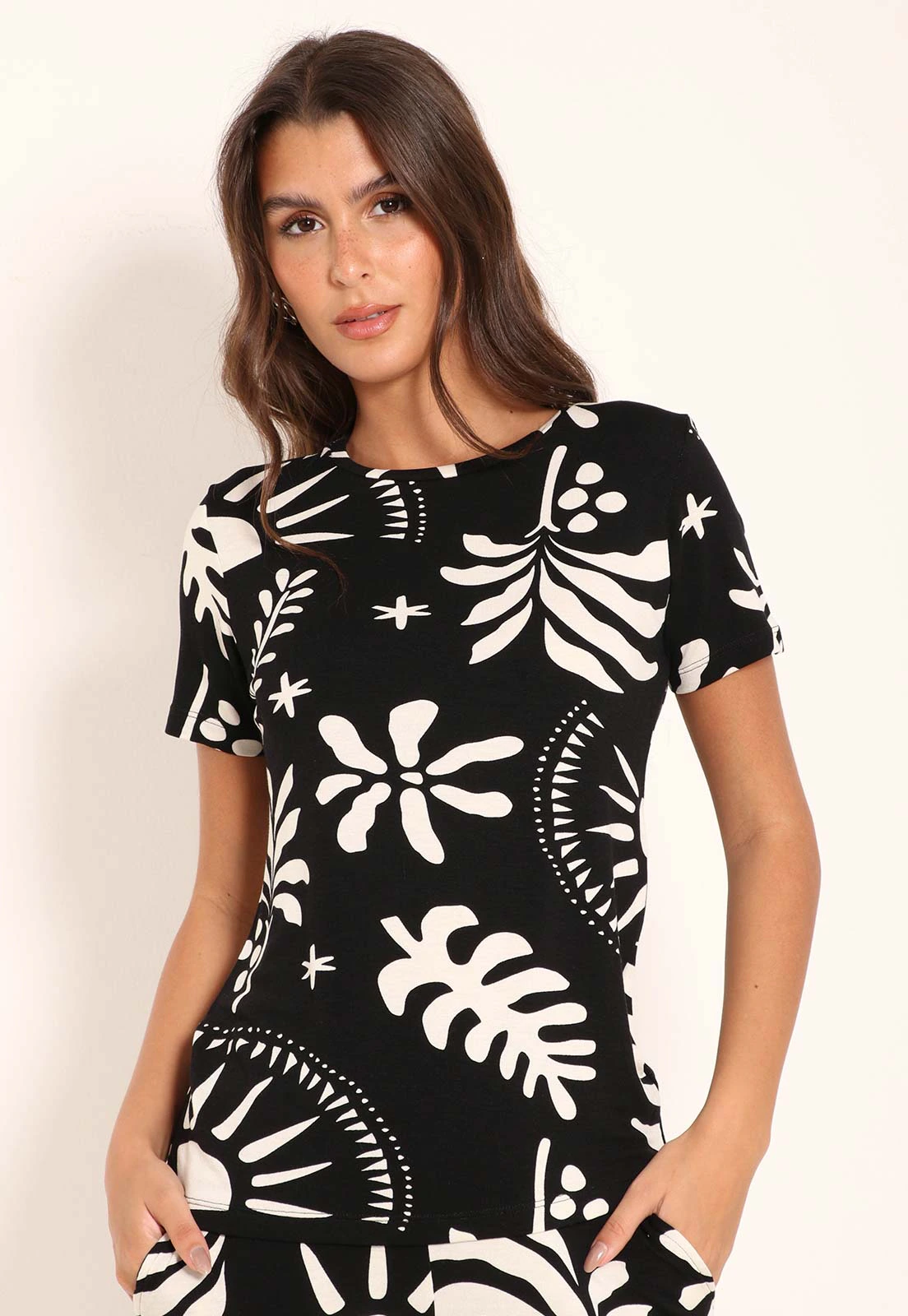 Blusa Feminina Manga Curta Gola Canoa Adão Black