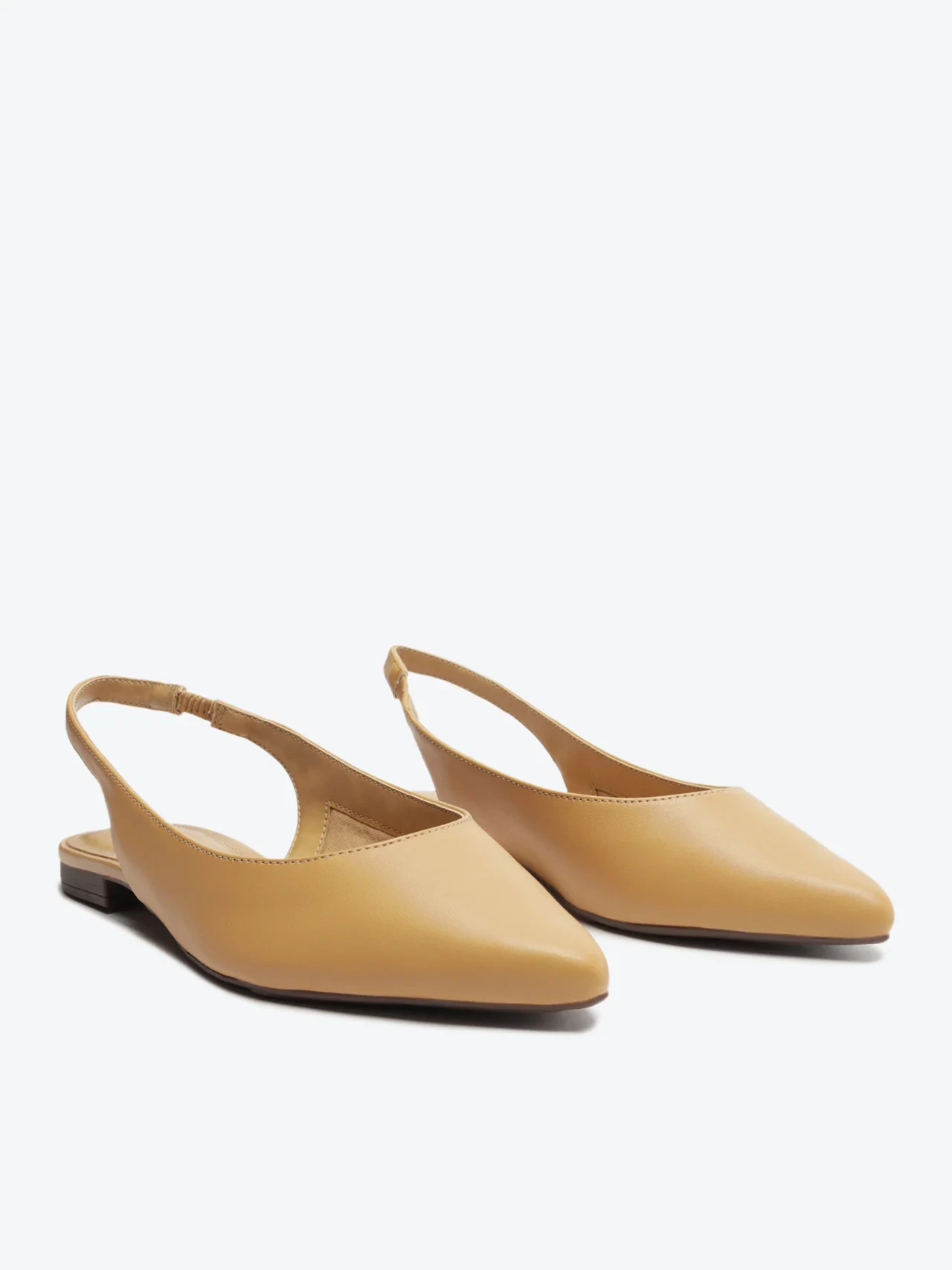 Sapatilha Slingback Bico Fino Bege