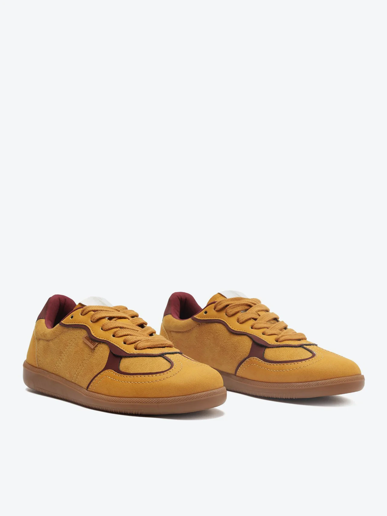 Tênis A25 Amarelo e Bordô