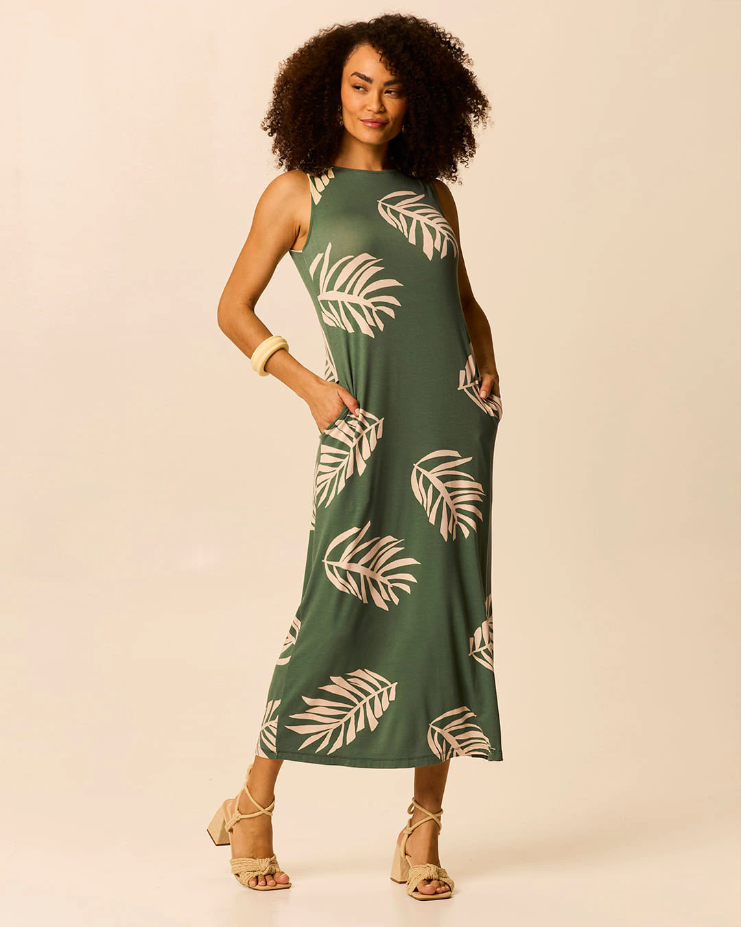 Vestido Midi Feminino Amplo Estampado Bolso Lateral Em Viscose Stretch