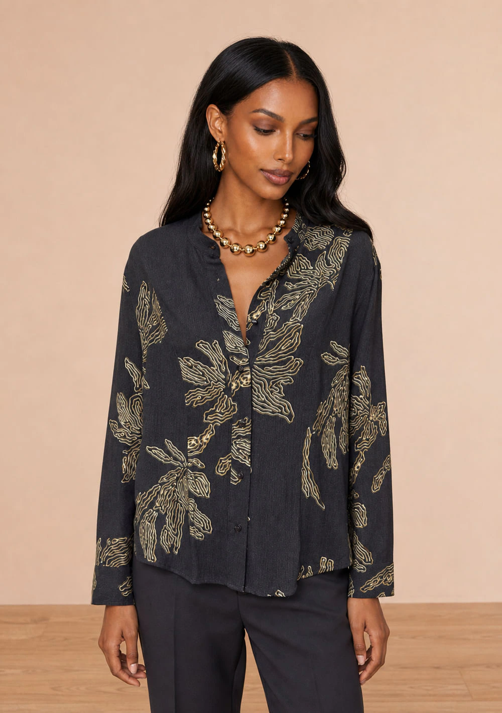Camisa Gola Padre Flor de Chá Preto