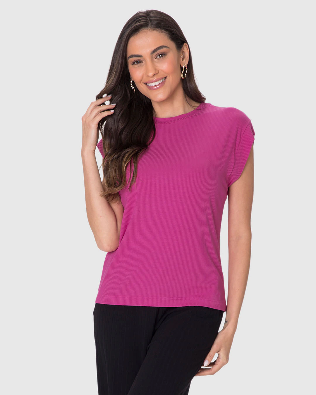 Blusa Ampla Feminina Decote Redondo Manga Curta Em Malha Viscose Canelada