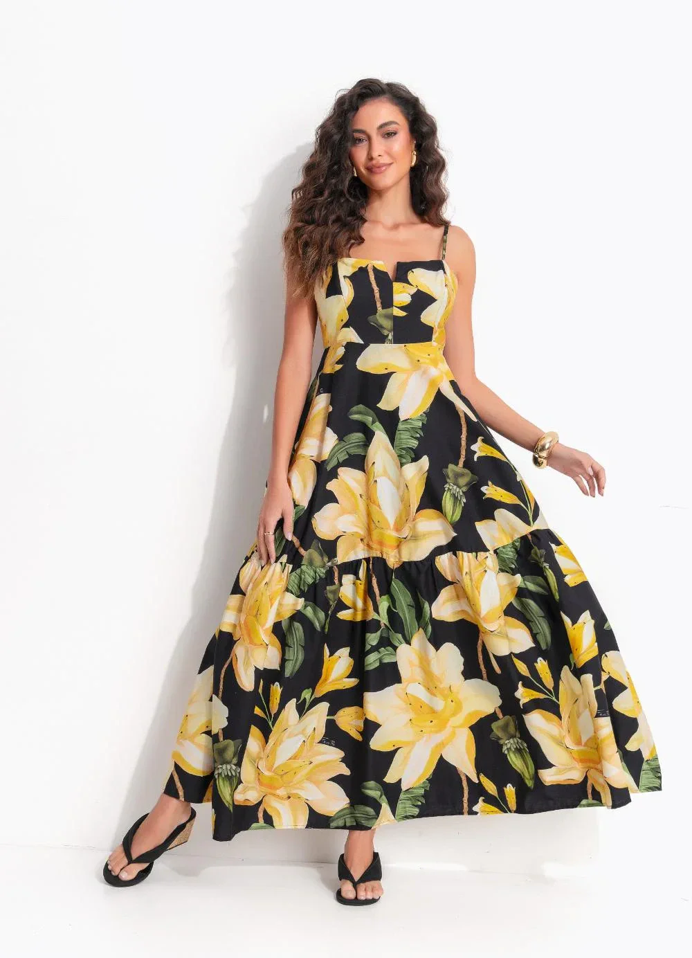 Farm - Vestido Longo Alcinhas Flor Nana Preto