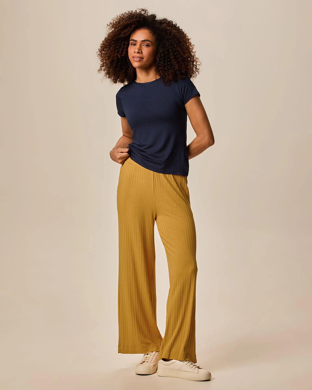Calça Wide Leg Feminina Cintura Alta Em Malha Canelada De Viscose