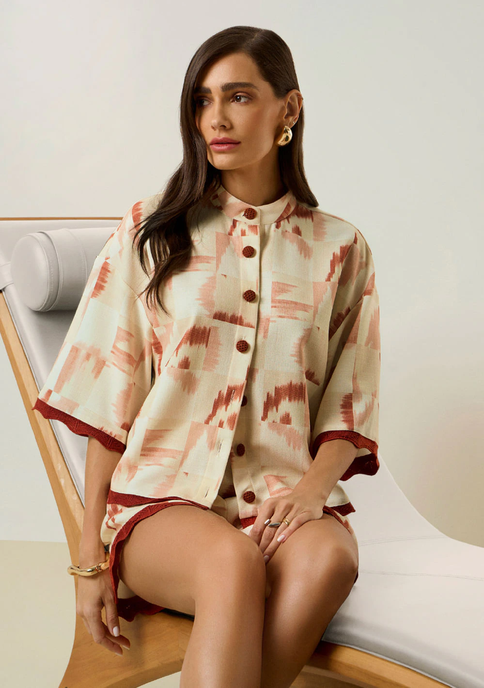 Camisa Maria.Valentina Solta Gola Padre Manga 3 Quartos Padrão Bege
