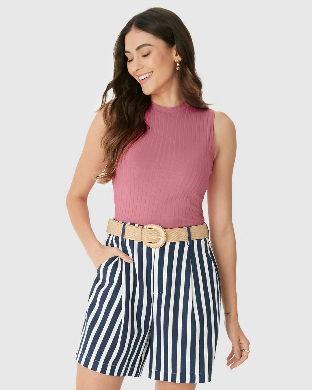 Regata Básica Feminina Justa Gola Alta Em Malha Viscose Canelada