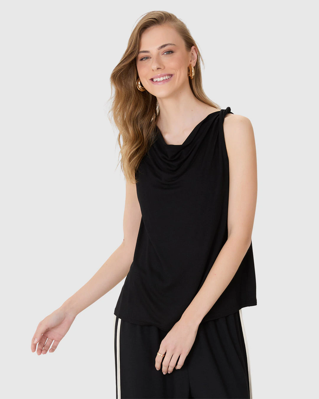 Regata Feminina Assimétrica Detalhe Torção Ombro Em Viscose Stretch