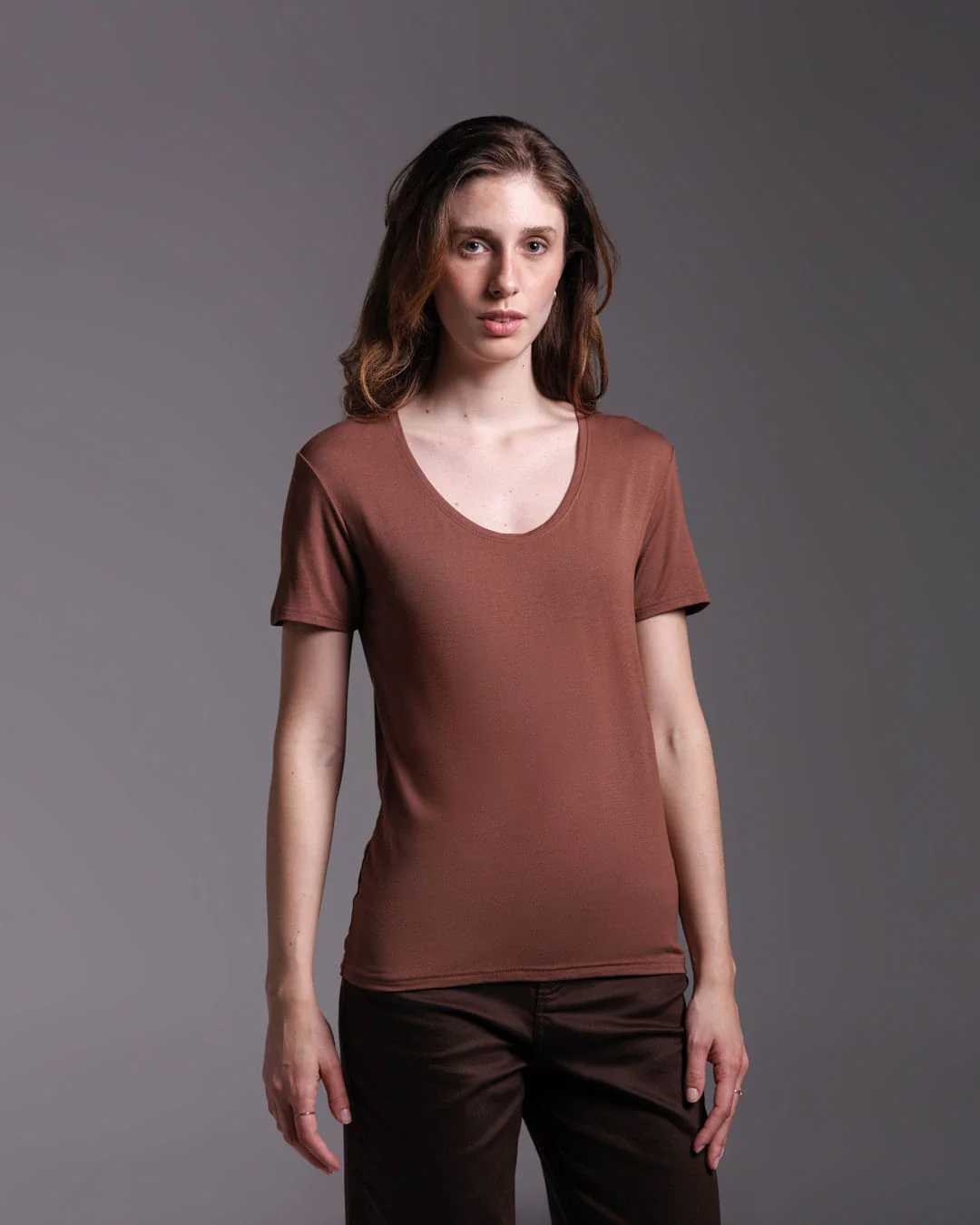 Tech T-Shirt Modal Gola U Feminina - BASICAMENTE