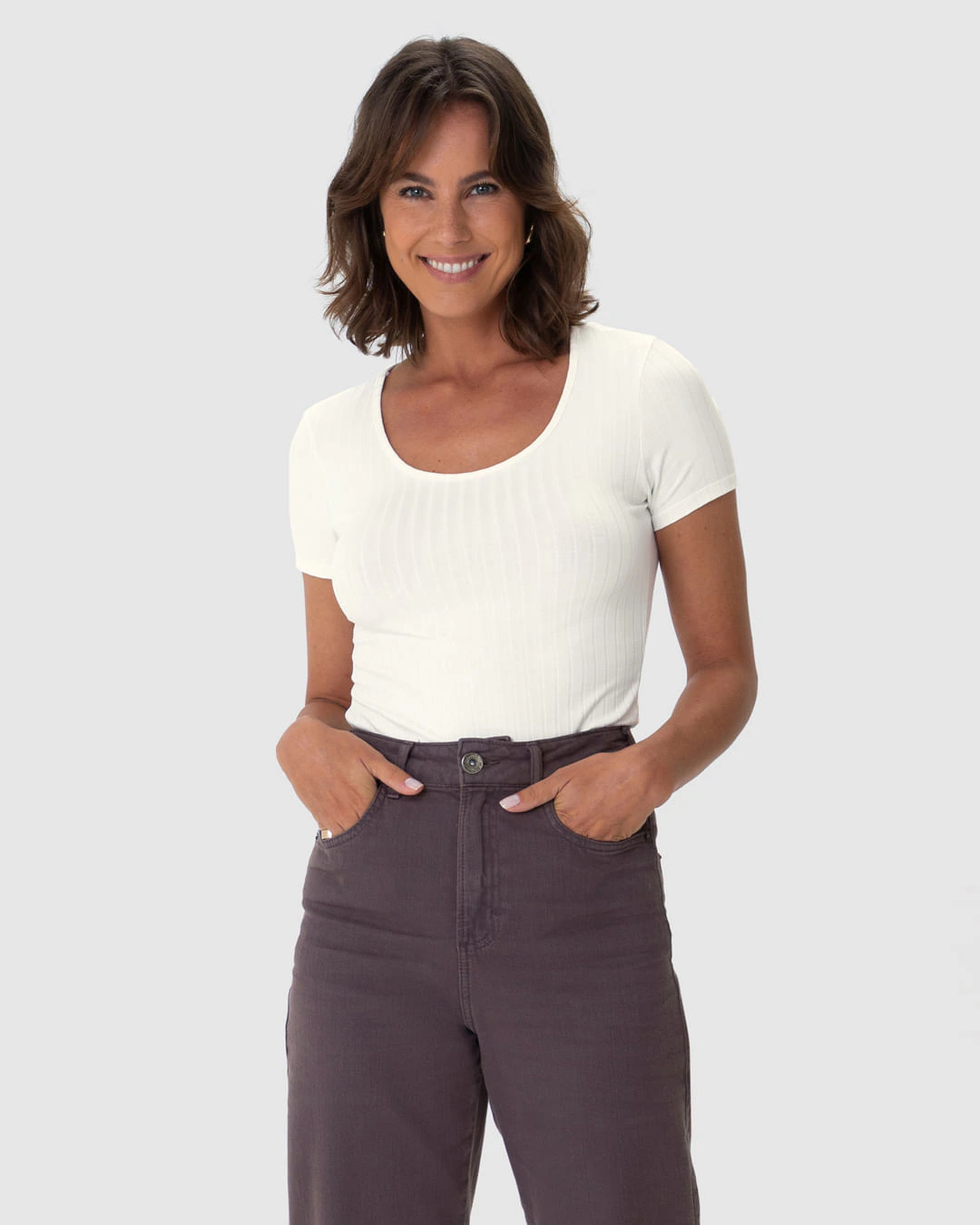 Blusa Básica Feminina Manga Curta Em Canelado De Viscose