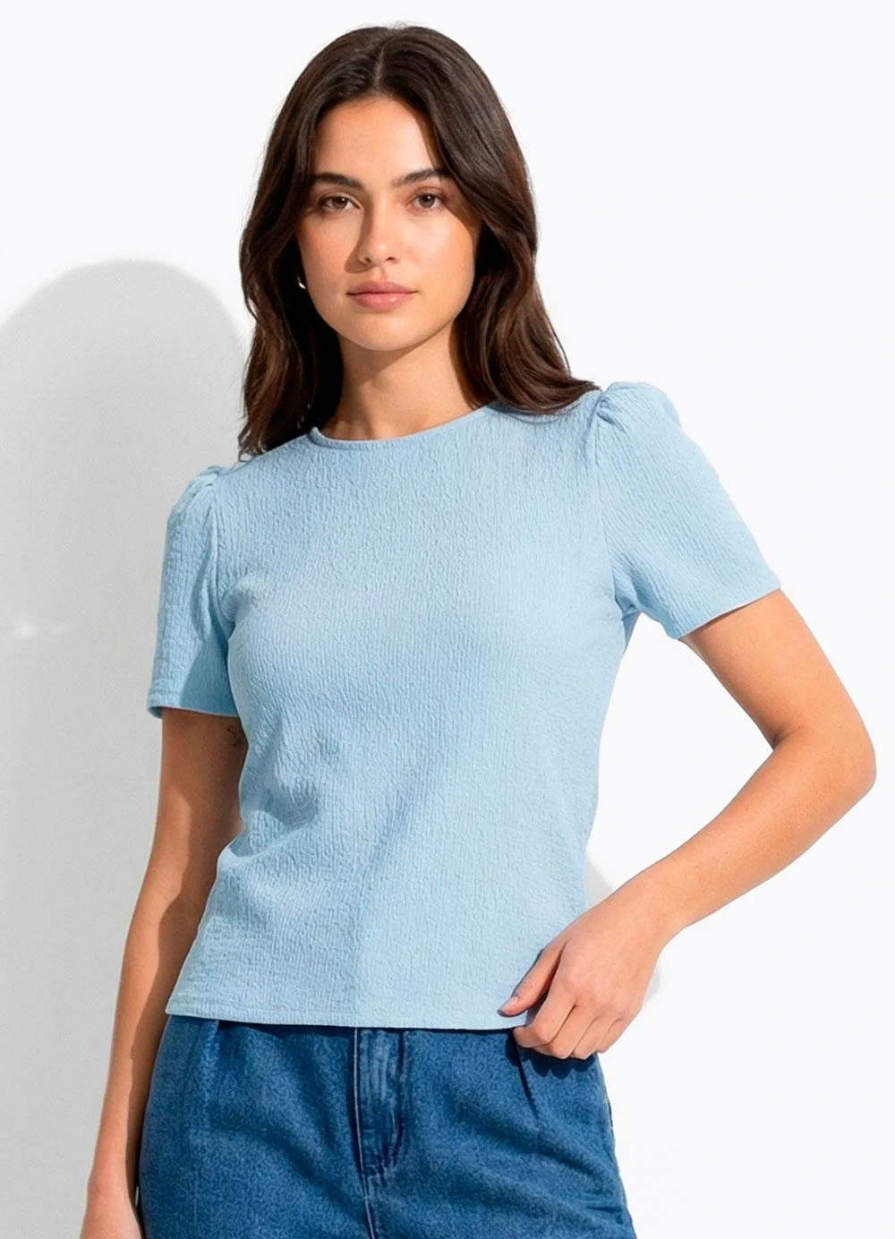 Quintess - Blusa Azul Claro em Malha Texturizada