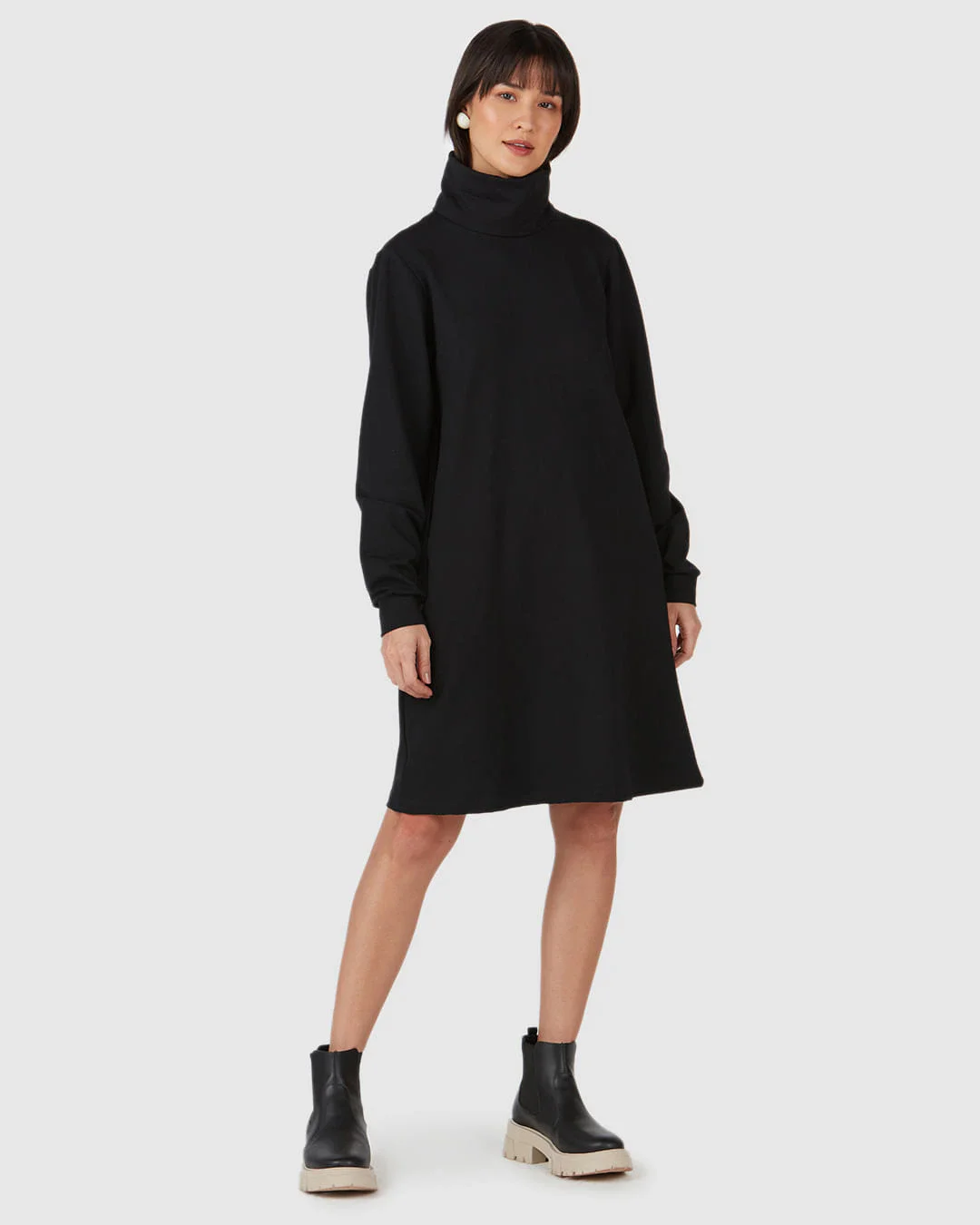 Vestido Feminino Gola Alta Em Moletom Stretch