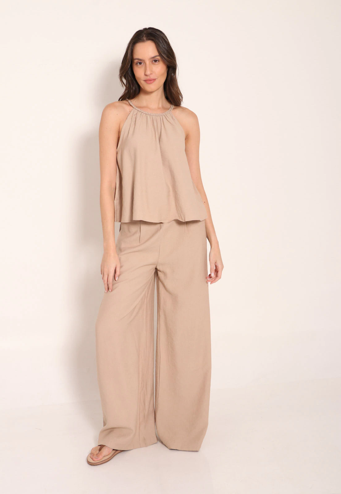 Calça Pantalona de Linho Feminina com Caimento Amplo