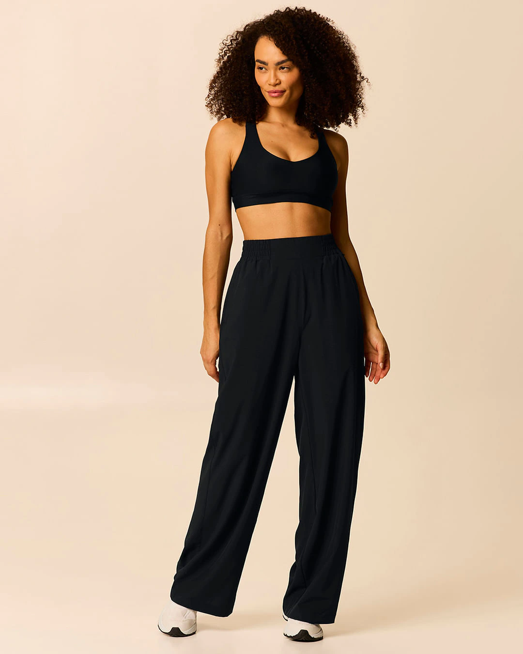 Calça Esportiva Feminina Bolso Fecho Zíper Em Tafetá Com Elastano Malwee Active