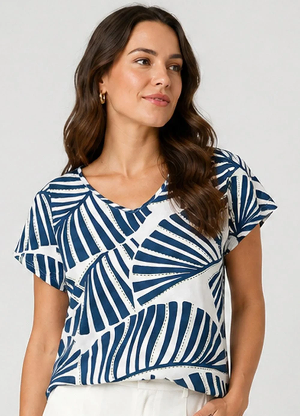 Infinita Cor - Blusa Feminina em Malha de Viscose Bege