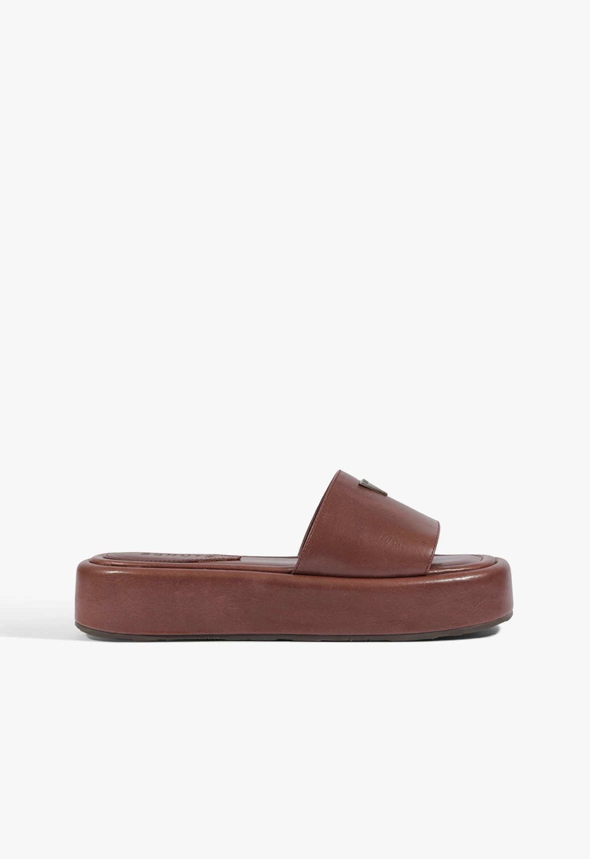 Papete Flatform Bico Redondo Marrom
