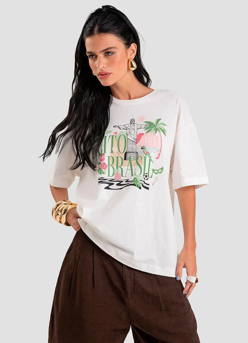 Dianna - T-Shirt Feminina Oversized Brasil Bege