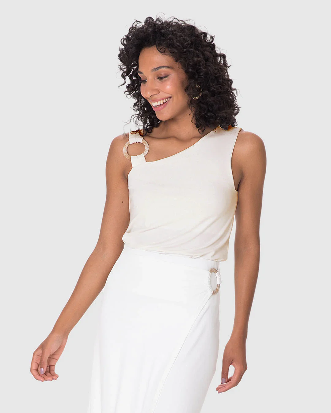 Blusa Feminina Assimétrica Alça Detalhe Com Argola Em Viscose Stretch