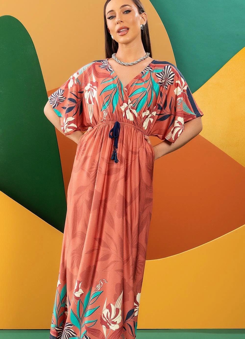 Quintess - Vestido Floral Artístico em Malha Fria