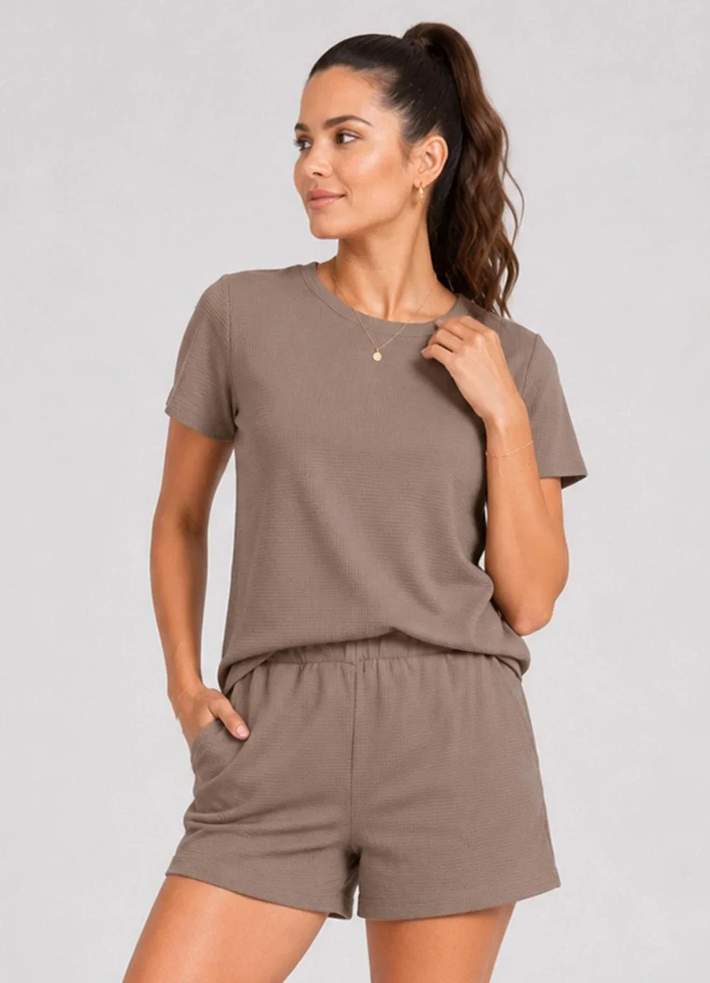 Infinita Cor - Conjunto Feminino Blusa com Shorts Marrom