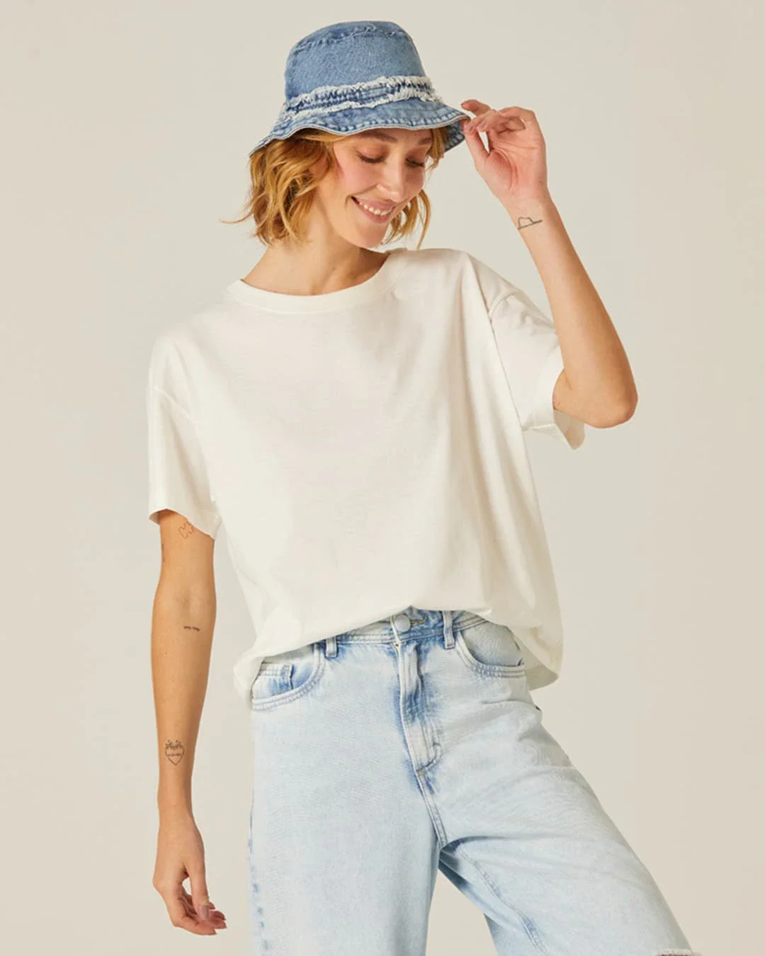 Blusa Básica Feminina Oversized Em Algodão