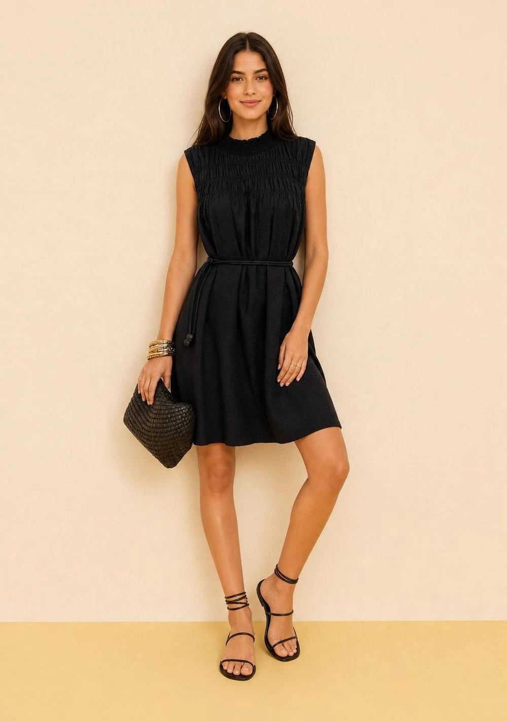 Vestido Zinco Solto Gola Alta Sem Manga Curto Preto