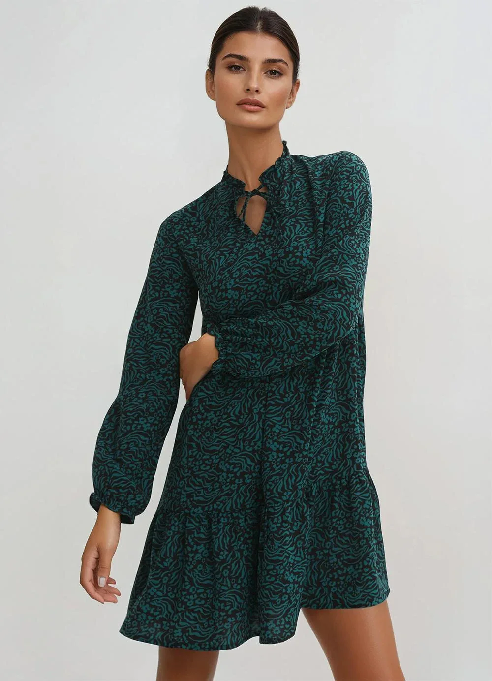 bonprix - Vestido Animal Print em Malha com Elastano